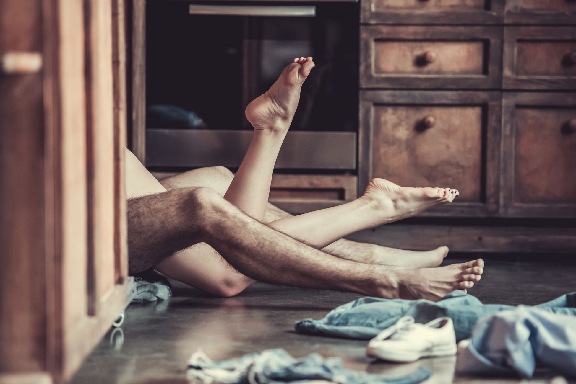 Photo: VGstockstudio via <a href="https://www.shutterstock.com/image-photo/passionate-love-view-feet-young-couple-639794776" rel="noopener" target="_blank">Shutterstock</a>