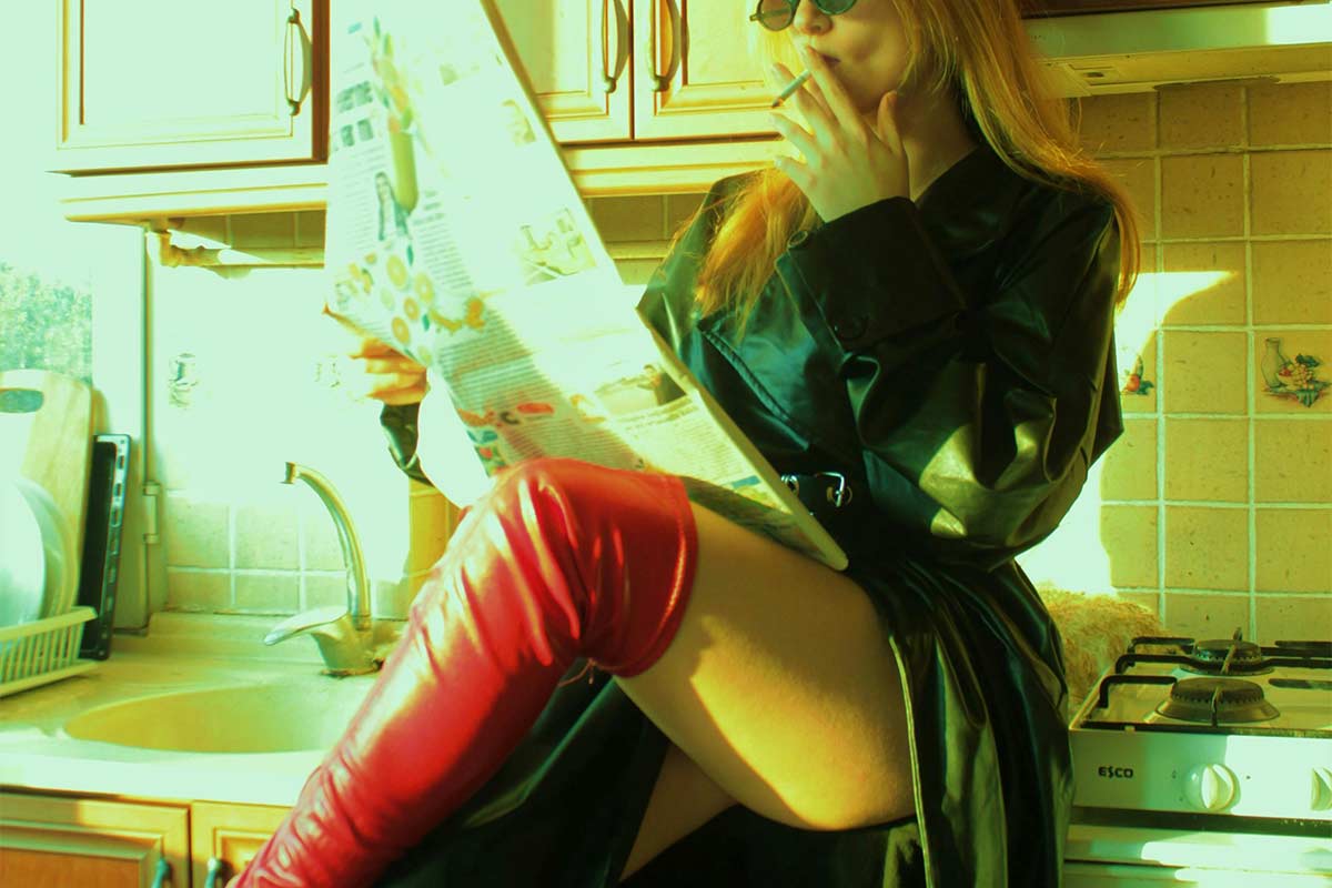 Photo: Gülru Sude via <a href="https://www.pexels.com/photo/seductive-woman-posing-in-kitchen-15168384/" target="_blank" rel="noopener">Pexels</a>