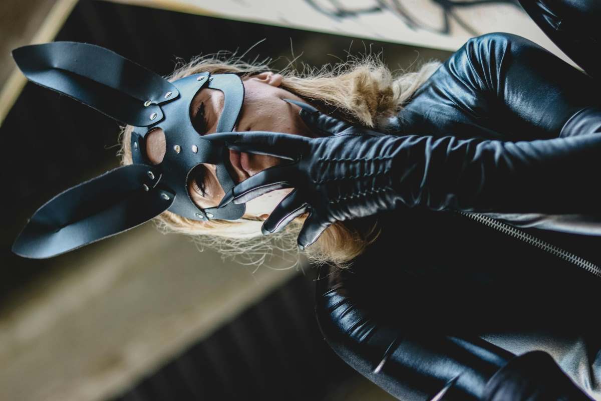 Photo: James Superschoolnews via <a href="https://www.pexels.com/photo/woman-in-a-black-costume-and-a-mask-14461359/" rel="noopener" target="_blank">Pexels</a>