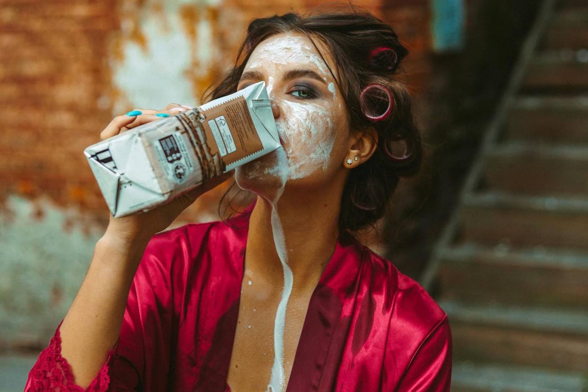 Photo: Ivan Babydov via <a href="https://www.pexels.com/photo/stylish-woman-in-dressing-gown-and-lace-underwear-drinking-milk-7787554/" rel="noopener" target="_blank">Pexels</a>